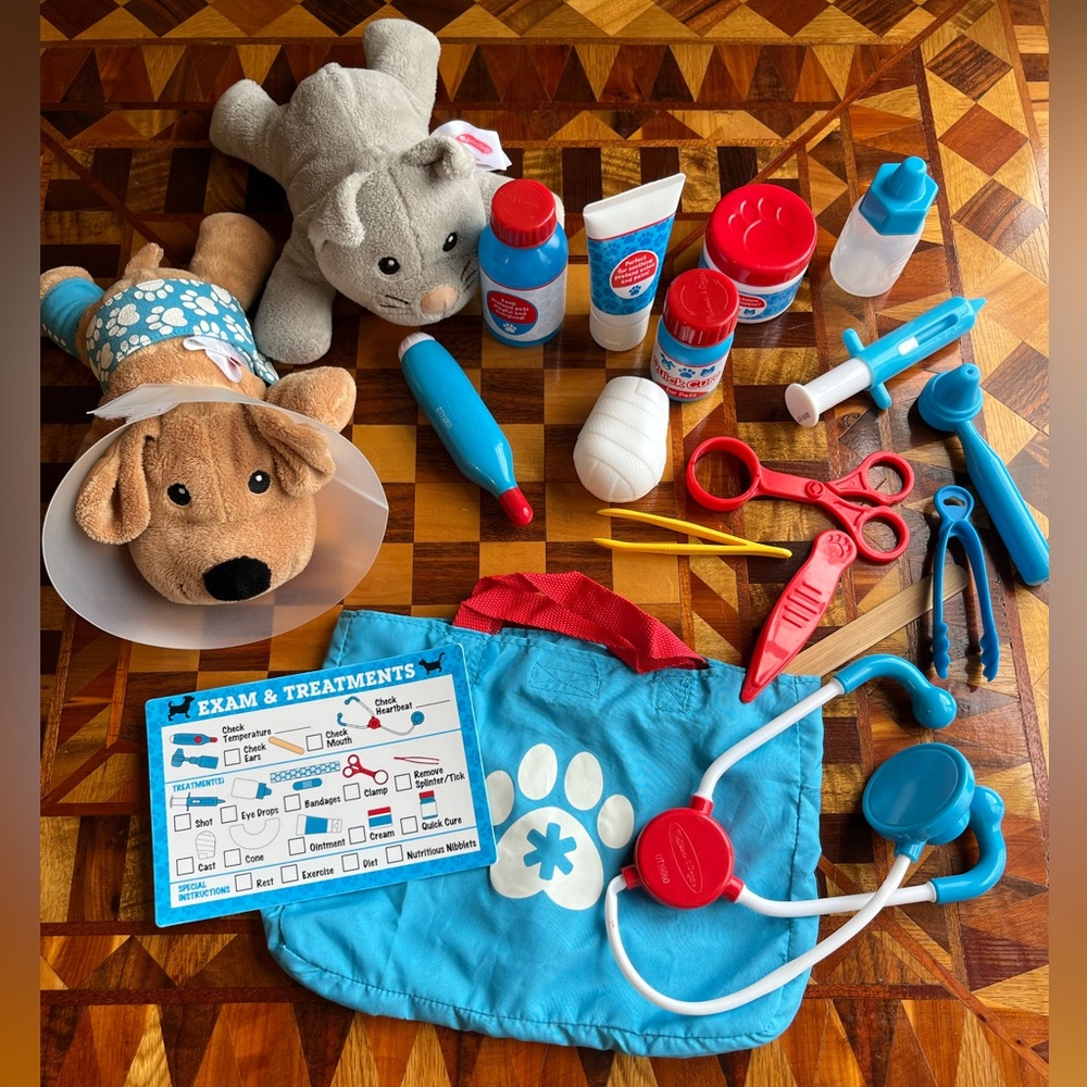 Melissa & Doug  Vet Playset Role Play